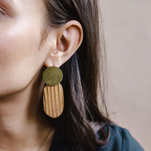 Pottery jewelry by Mulxiply and Campfire Pottery. Unique sustainable fashion accessories.