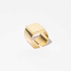 Classic signet ring handmade by Mulxiply
