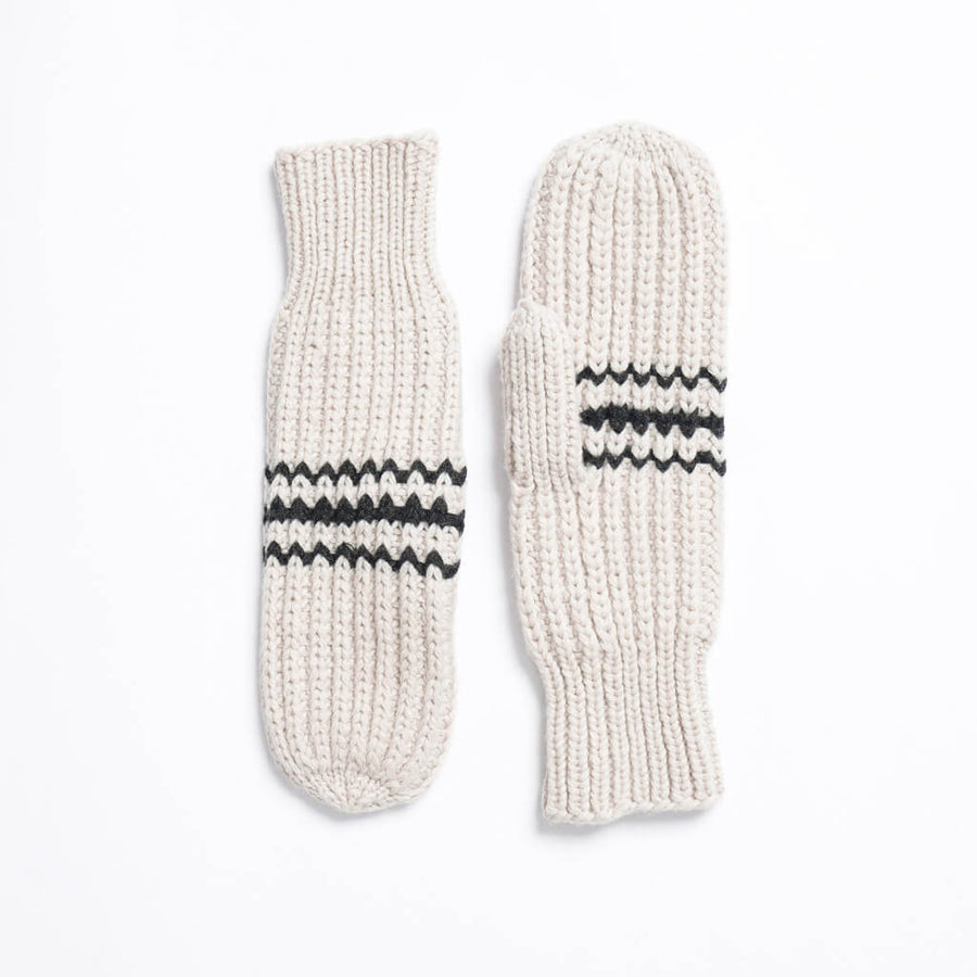 Striped mittens in black and white.