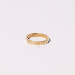 Simple ridged brass ring by Mulxiply