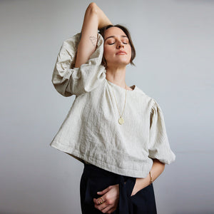 Swingy bubble sleeve blouse by Mulxiply