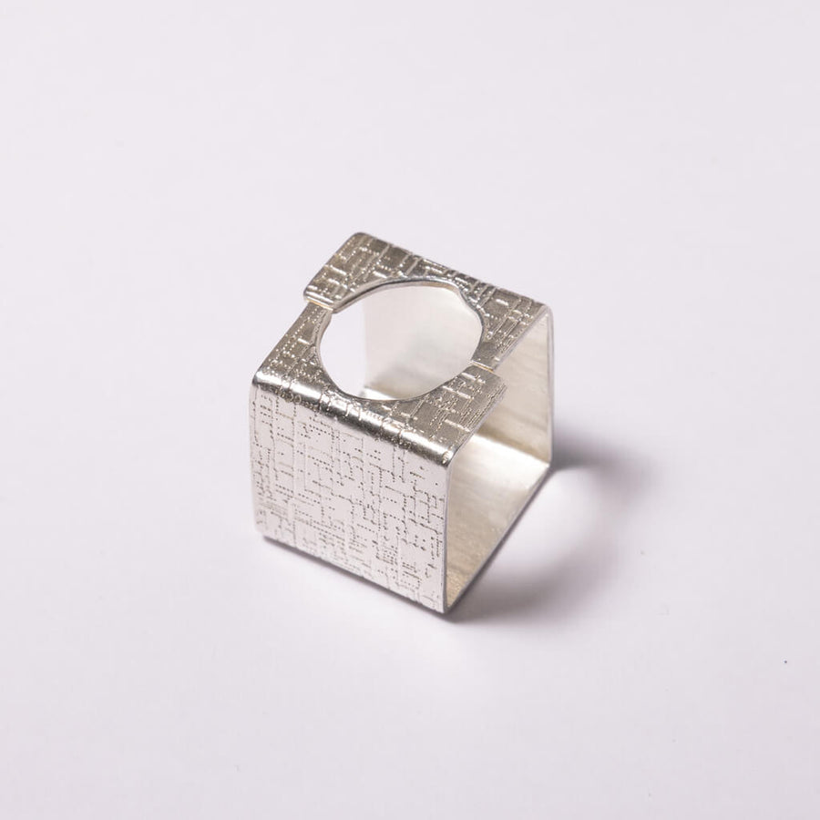 Adjustable square ring with hatch pattern in sterling silver by Mulxiply