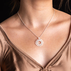 Sun shaped necklace for layering in Silver