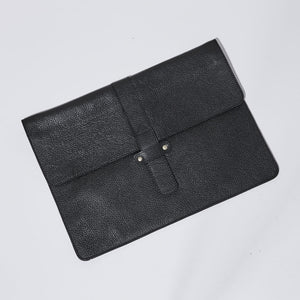 Leather laptop sleeve in black by Mulxiply