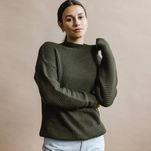 Cozy, oversized sweater in olive green by Dinadi for Mulxiply.