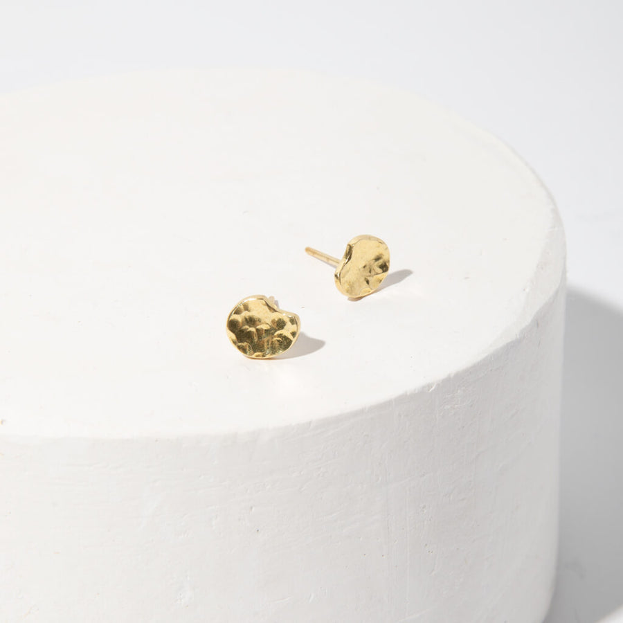 The perfect tiny everyday stud earrings.