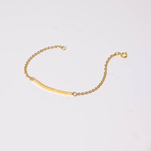 Delicate hammered stick link bracelet by Mulxiply