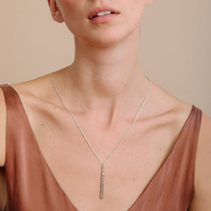 Dainty, minimal silver necklace by Mulxiply.