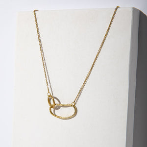 An everyday necklace to grace your neckline. In brass or sterling silver.