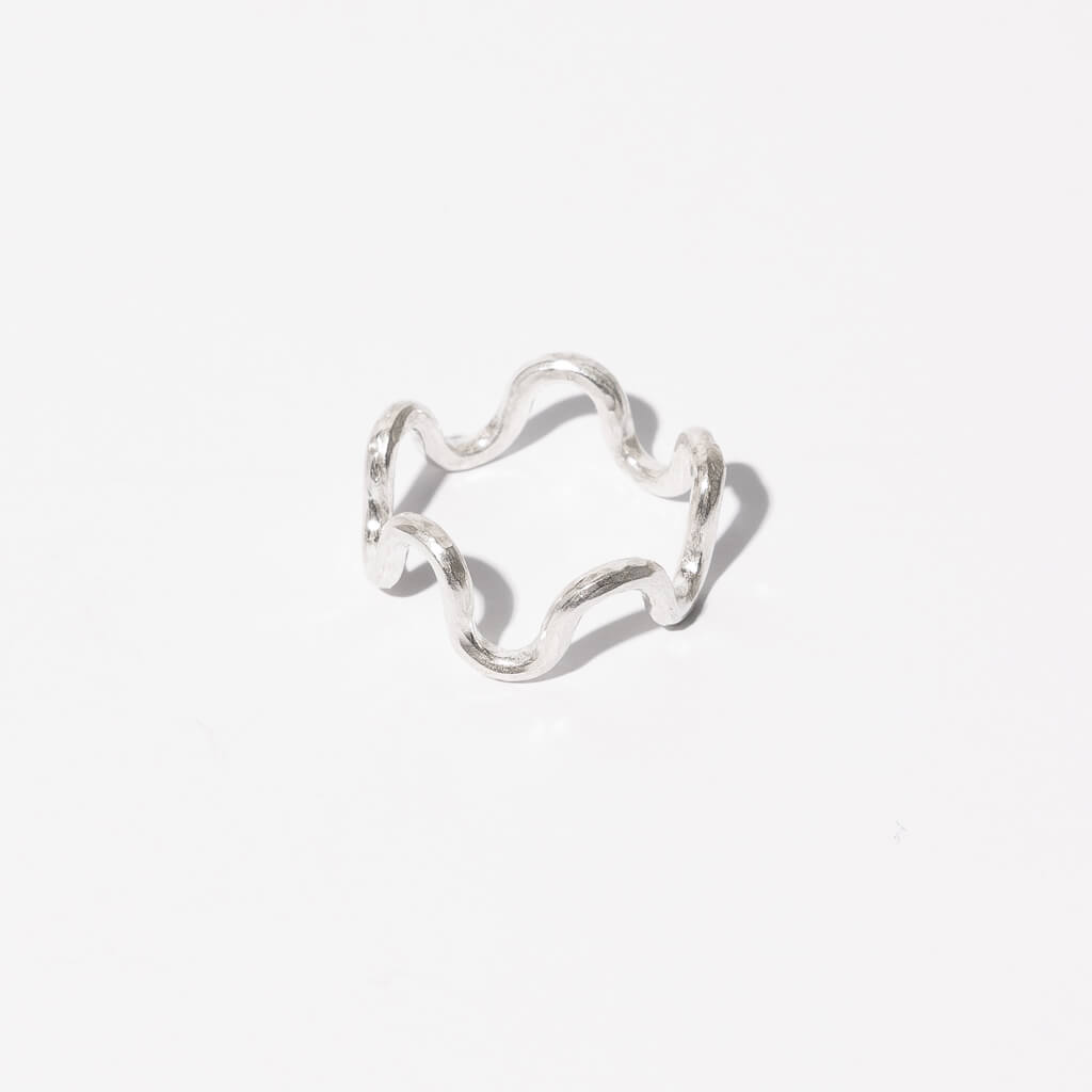 Simple wave ring band in Sterling Silver by Mulxiply