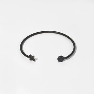 XO Strand Cuff Bracelet creates minimalist jewelry design for effortless styling that transcends time