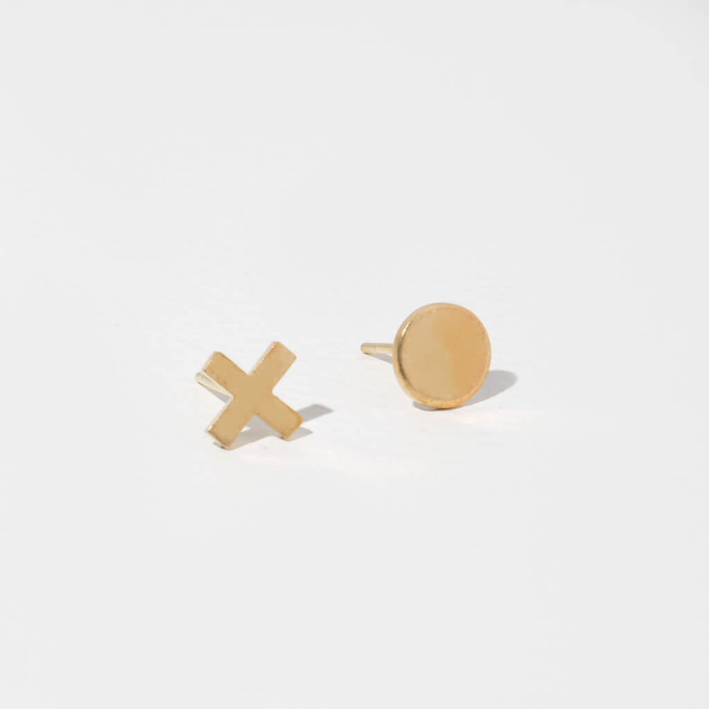 MULXIPLY XO Stud Earrings - Brass